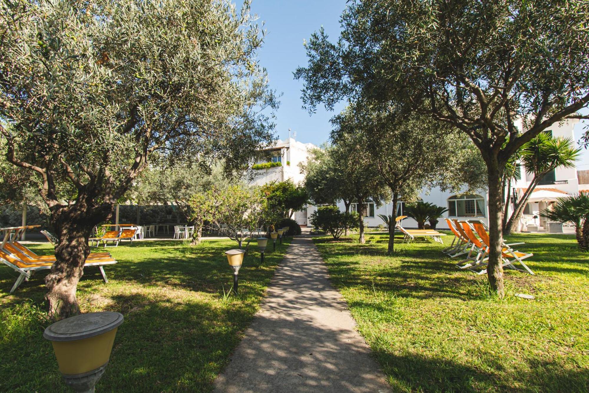Victoria Park Resort Isquia Exterior foto
