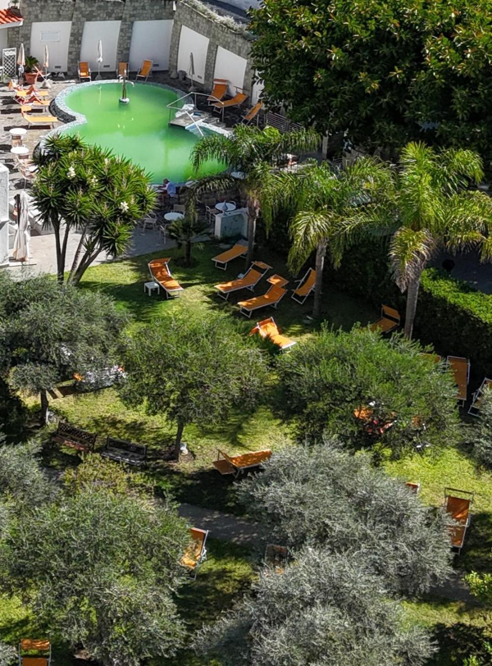 Victoria Park Resort Isquia Exterior foto